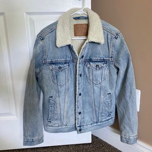 Levi’s Sherpa Trucker Jacket